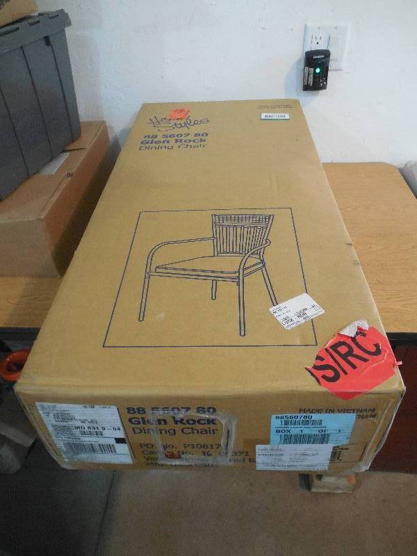 lot 55 image: (2) GLEN ROCK DINING CHAIRS