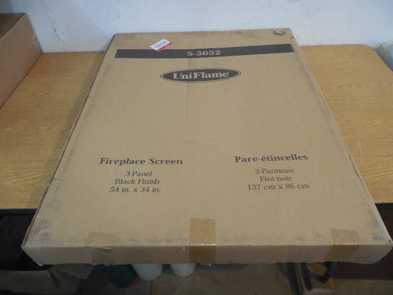 lot 65 image: UniFlame Black Large Diameter 3-Panel Fireplace Screen with Woven Mesh