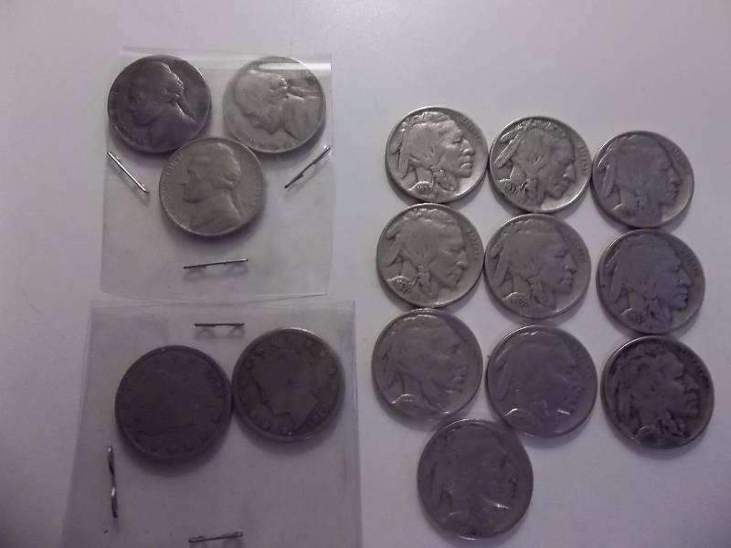 Collection Of Nickels V-Nickels- 1906, 1912 D, 3-Jeffersons 1943 War, 2 Others, 10 Buffalos All With Readable Dates