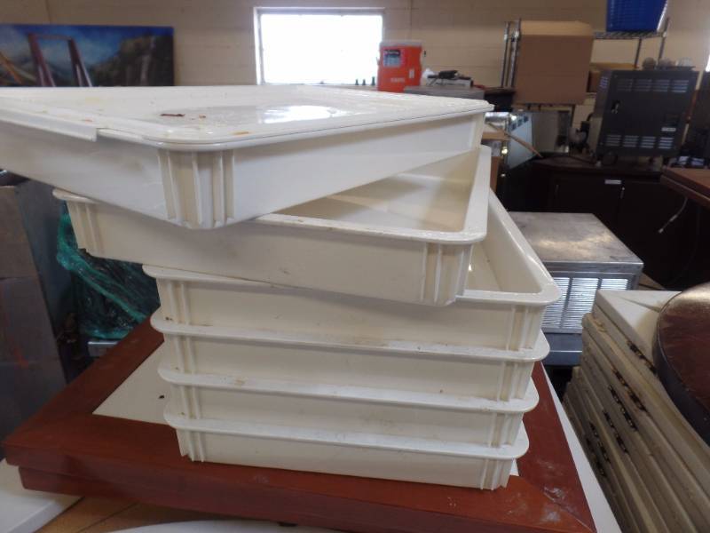 CAMBRO PIZZA DOUGH BOXES
