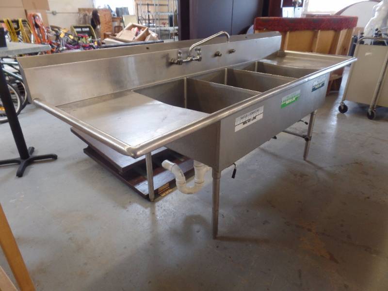 3 SINK SANITIZING STATION