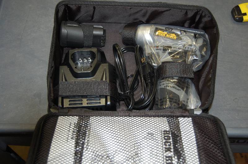 lot 4 image: 12V 14Hex Li-Ion Rock River Cordless Impact Driver Kit