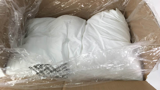 lot 1609 image: Alcove 4 Pack Allergy Jumbo Pillow