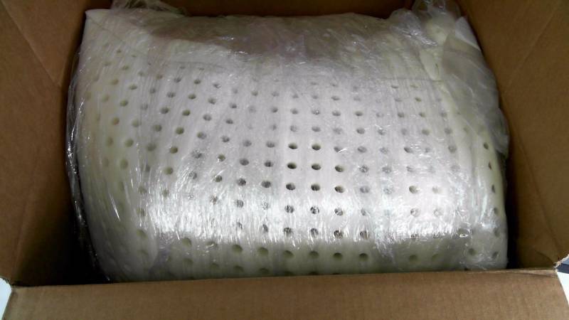 lot 1615 image: McLeland ViscoFoam 4 Full Size Mattress Topper