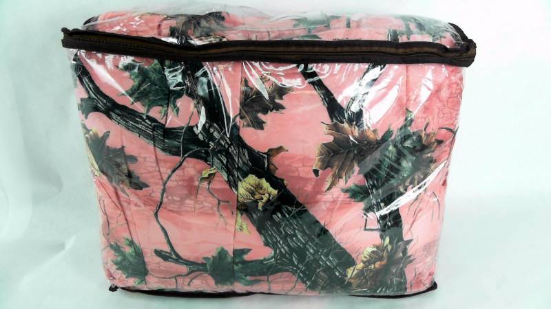 lot 1650 image: Superflauge 8pc Bed Set-Full Pink