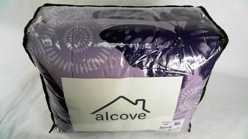 lot 1651 image: Flutter Full ComforterSheet Set