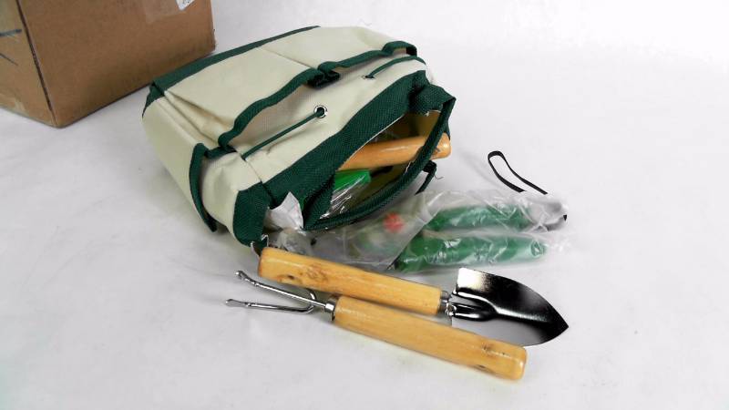 lot 1464 image: 7 pc Plant and Garden Tool Set Green