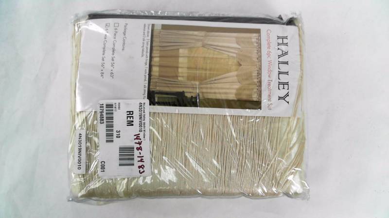 lot 1481 image: McLeland Halley 56x84 Window In A Bag Ivory
