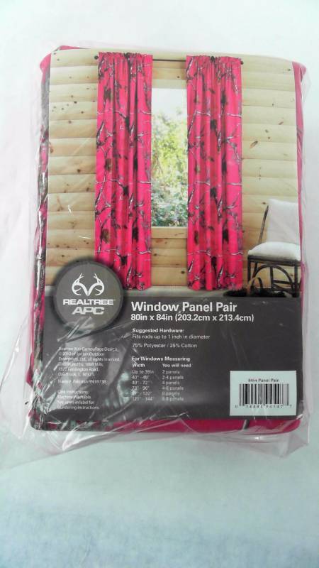 lot 1500 image: Realtree Window Panels Bright Pink Curtains - 80 x 84 Panel Pair 