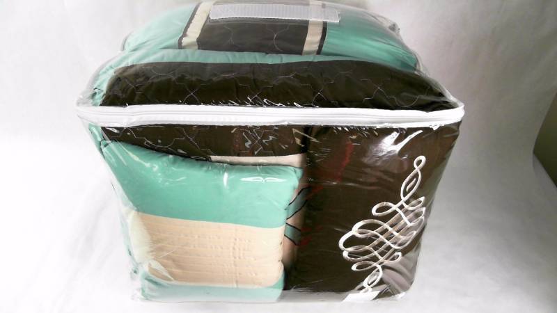 lot 1505 image: Alcove Logan 30pc - California King Multi Cal King Size Comforter Set
