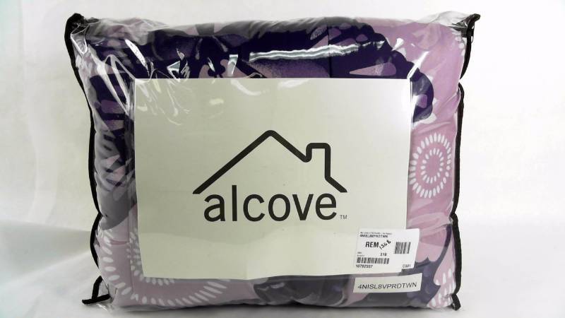 lot 1558 image: Alcove Comforter Set FS Flutter - Purple - Twin Size