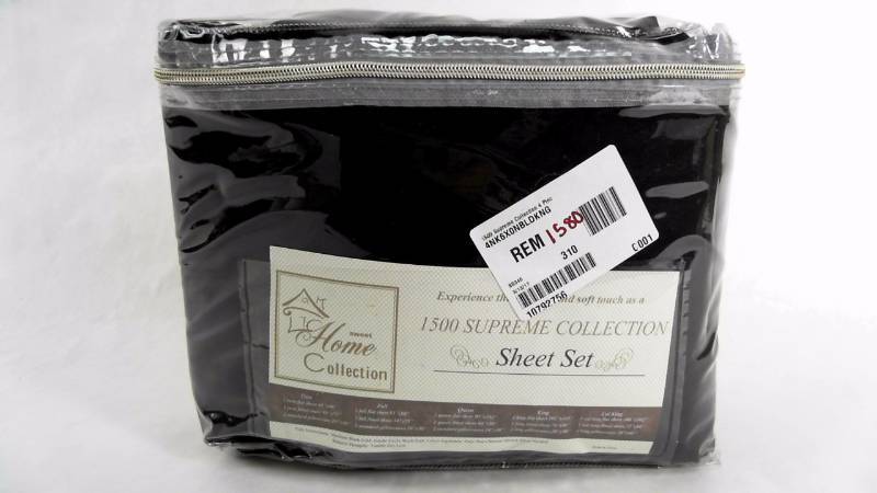 lot 1580 image: 1500 Supreme Collection 4 Piece Sheet Set - Black - King Size