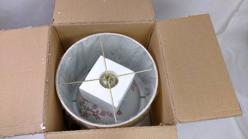 lot 1419 image: 20 Cherry Blossom Vase Lamp