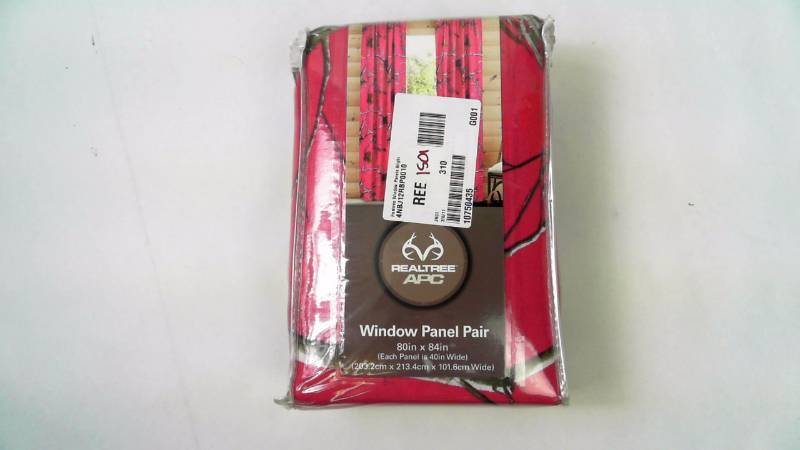 lot 1501 image: Realtree Window Panels Bright Pink Curtains - 80 x 84 Panel Pair 