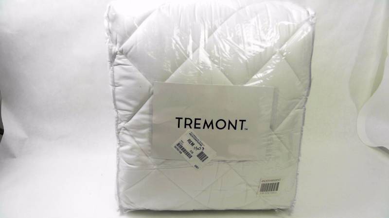 lot 1507 image: TRE LuxMattress pad - King Size White 