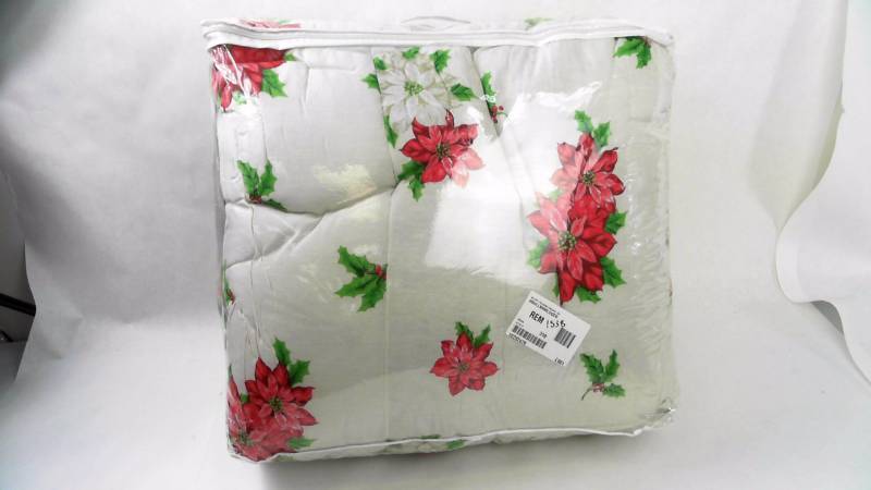 lot 1538 image: Alcove 8Pc Poinsettia Garland Multi Queen Comforter Set - Queen Size