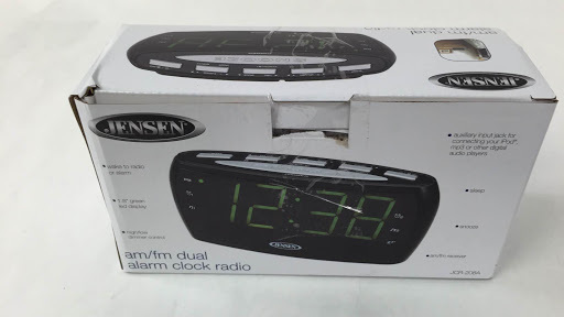 lot 1999 image: AMFM Alarm Clock Radio
