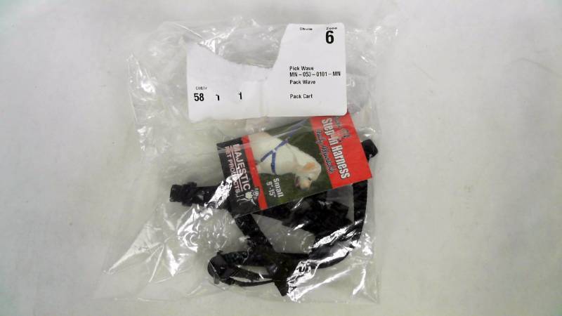 lot 2100 image: 9in - 15in Step In Harness Pin Black Small