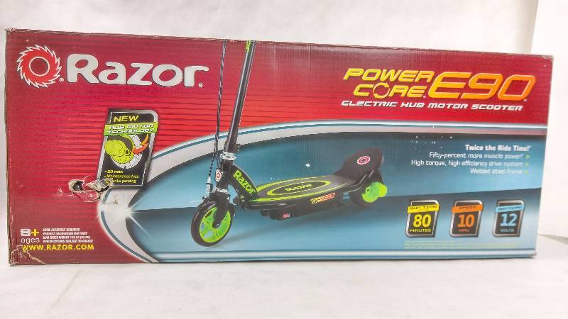 lot 2109 image: Razor Power Core E90 Green