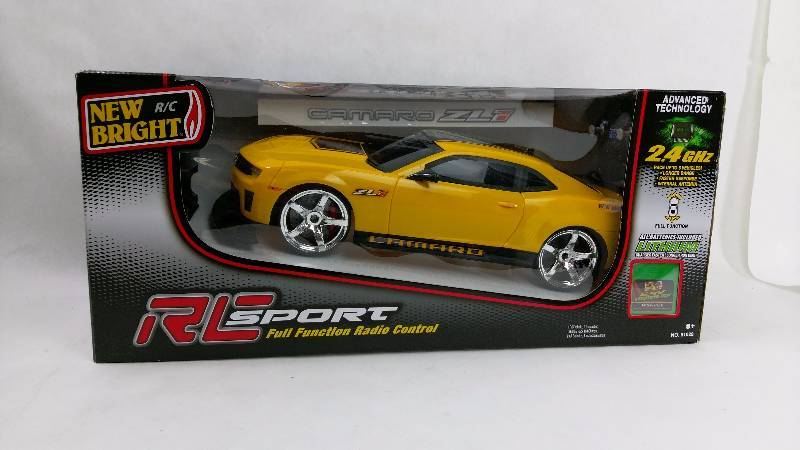 lot 2030 image: New Bright 110 RC 6.4V Camaro 