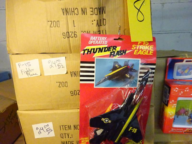 3 cases F-15, case musical tvs