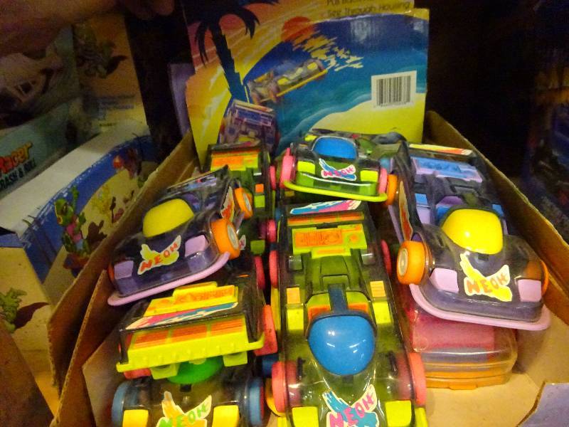 3 cases dazzling racers, 4 cases samurai racers