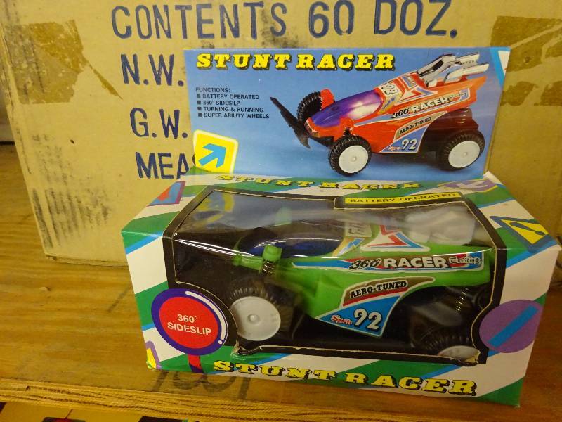 Case stunt racer, case black rider, case F-15, 2 cases love meters
