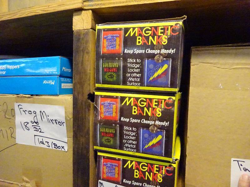 3 cases magnetic banks, 6 dz tin banks, 2 dz tube banks, 6 dz sports banks