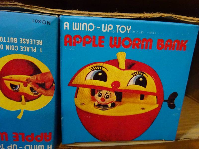 Case apple banks, throwing rings, 9 dz hair barrettes, glow in the dark shapes (12 dz), 3 dz macarenas, dz apple banks, 16 block sets