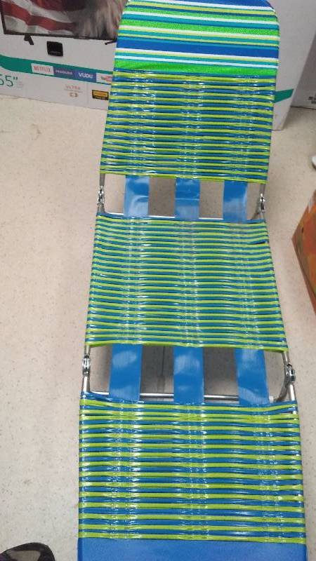 Vinyl wrapped Fun in The Sun folding lounge Chair � New, Blue and Green