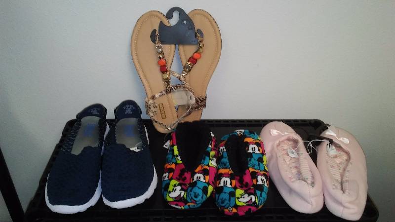 Women�s Shoes, (4) Size 7  8  9