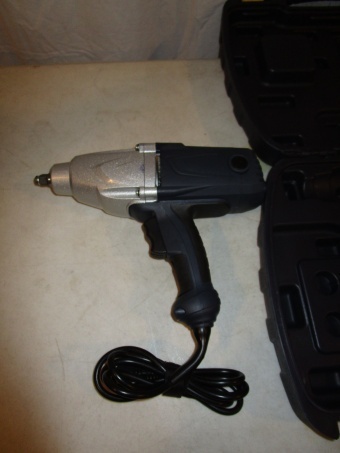 lot 17 image: Premium Impact Wrench