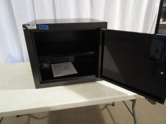 lot 57 image: Buck Commander Gear Cabinet