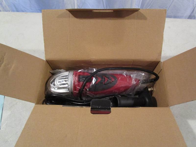 lot 67 image: Great Neck Angle Grinder