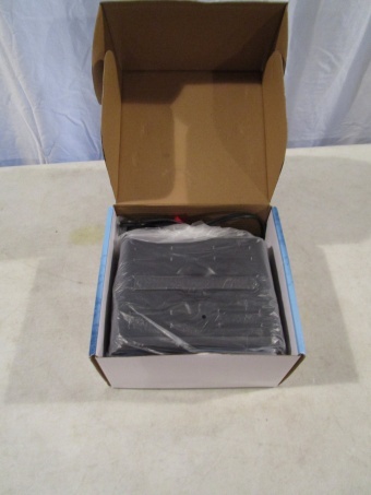 lot 82 image: Peak Battery Charger