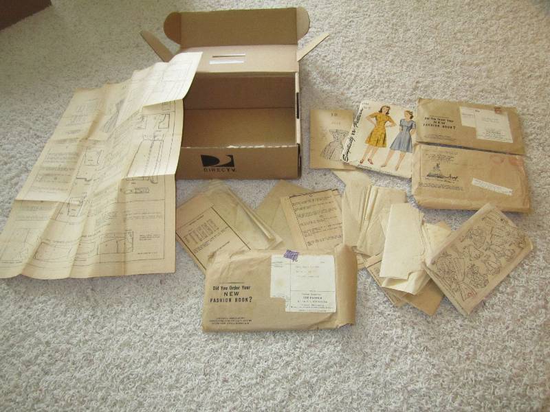 lot 23 image: Lot of vintage dress patterns...