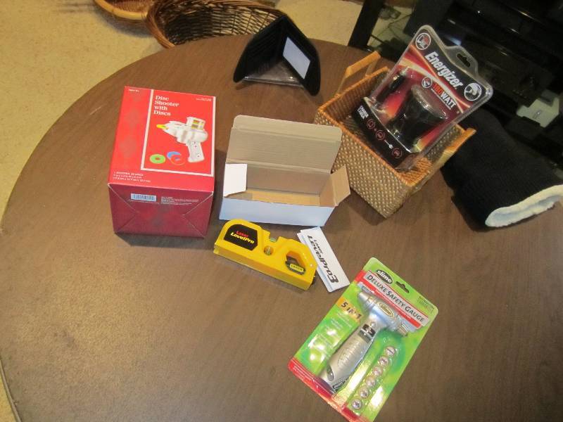 lot 25 image: Lot of new household items...
