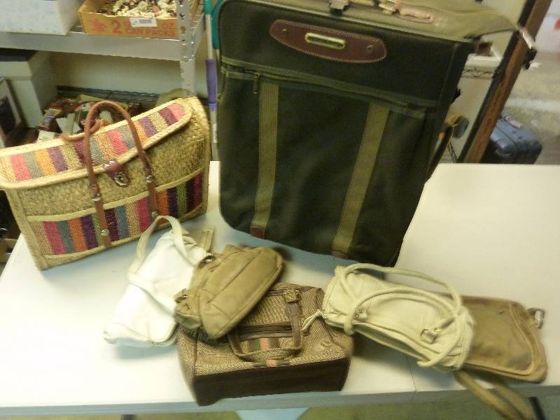 Luggage & Purses