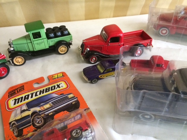 Toy Cars & Trucks  Lot of 8