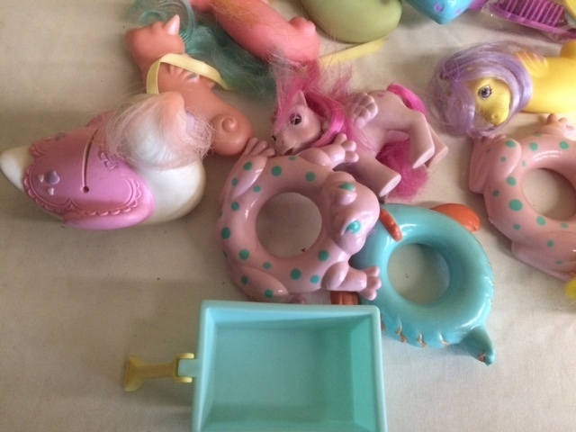 Lot of 2 Baby Ponies, 4 Sea Ponys & 4 Floats, Wagon, Playpen and accessories