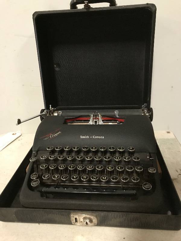 Smith-Corona Clipper Type Wrighter