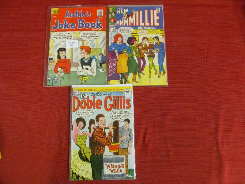 lot 4 image: comic