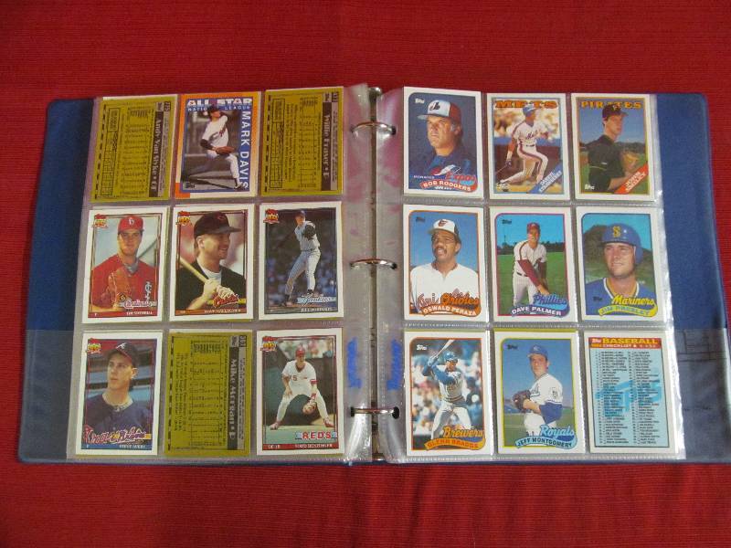 lot 11 image: sport trading cards