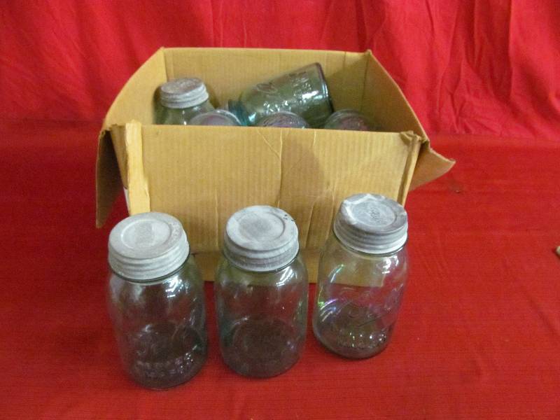 lot 30 image: vintage Mason Jars