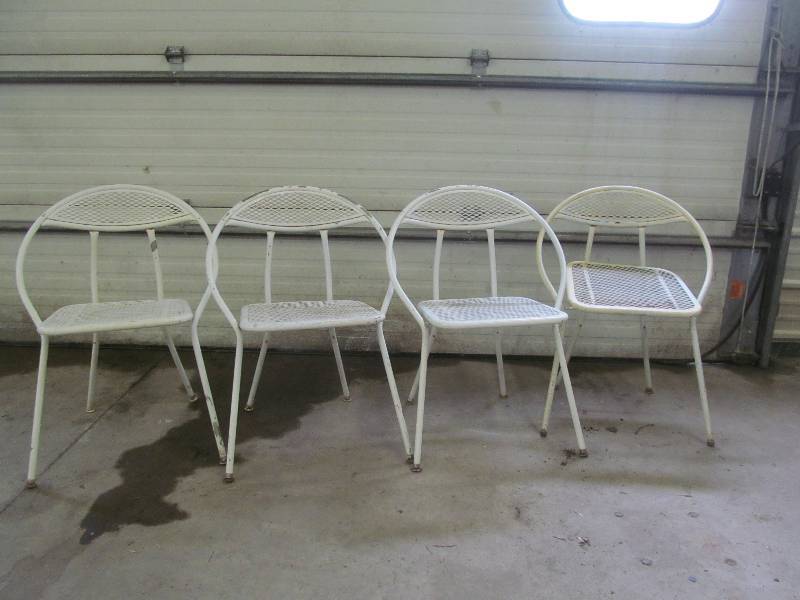 lot 47 image: vintage ratio chairs