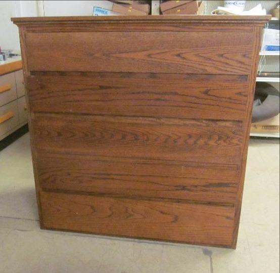lot 67 image: dresser