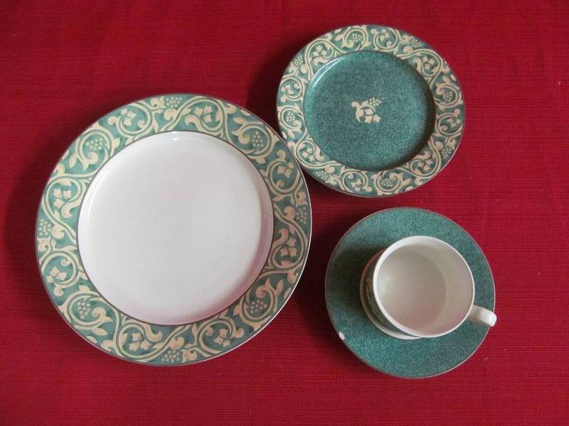 lot 89 image: Sango Pavilion dishes