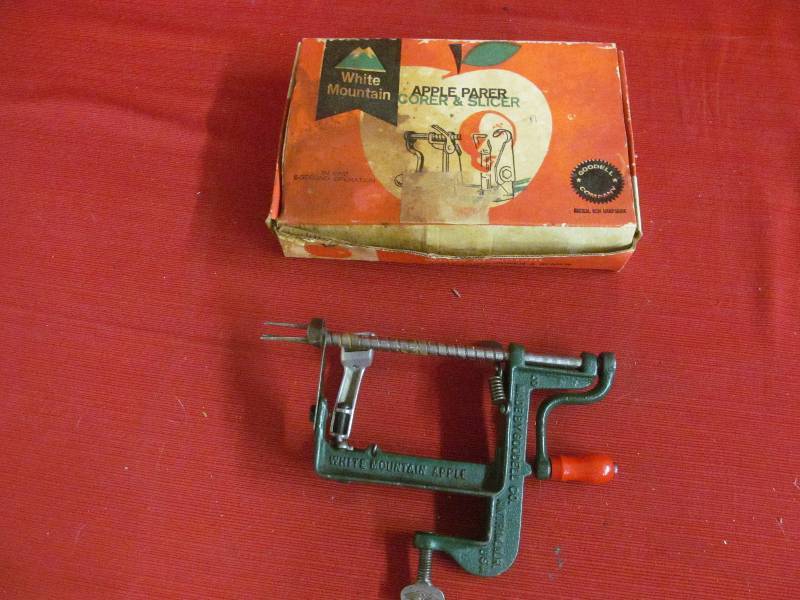 lot 133 image: apple peeler