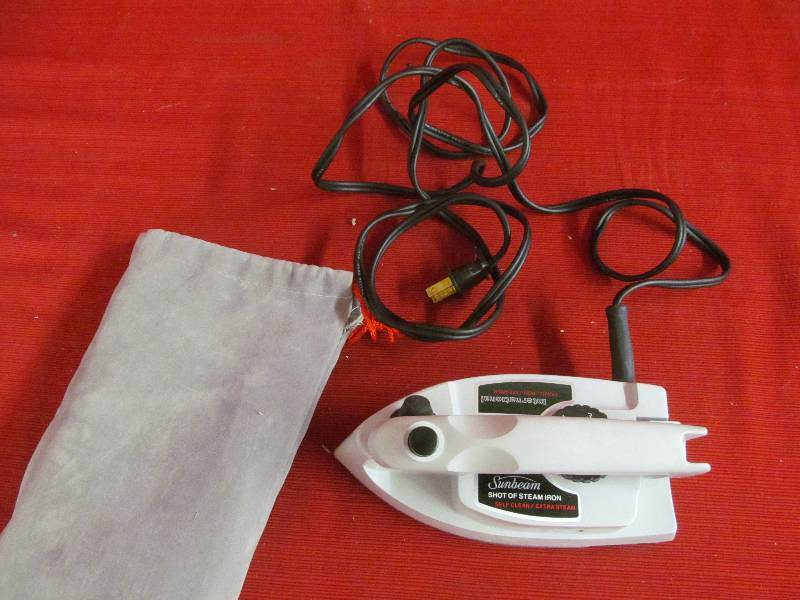 lot 134 image: Sunbeam travel iron