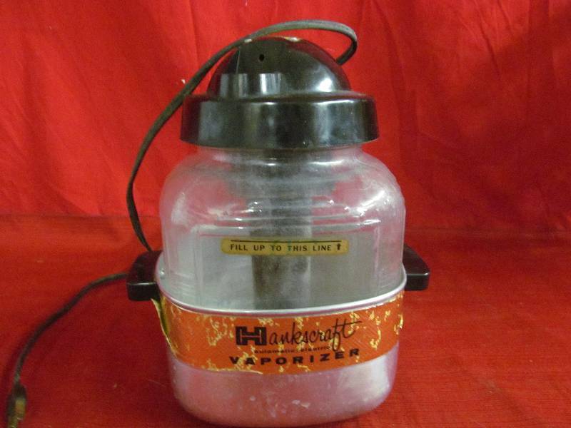lot 146 image: vintage Hank craft Vaporizer